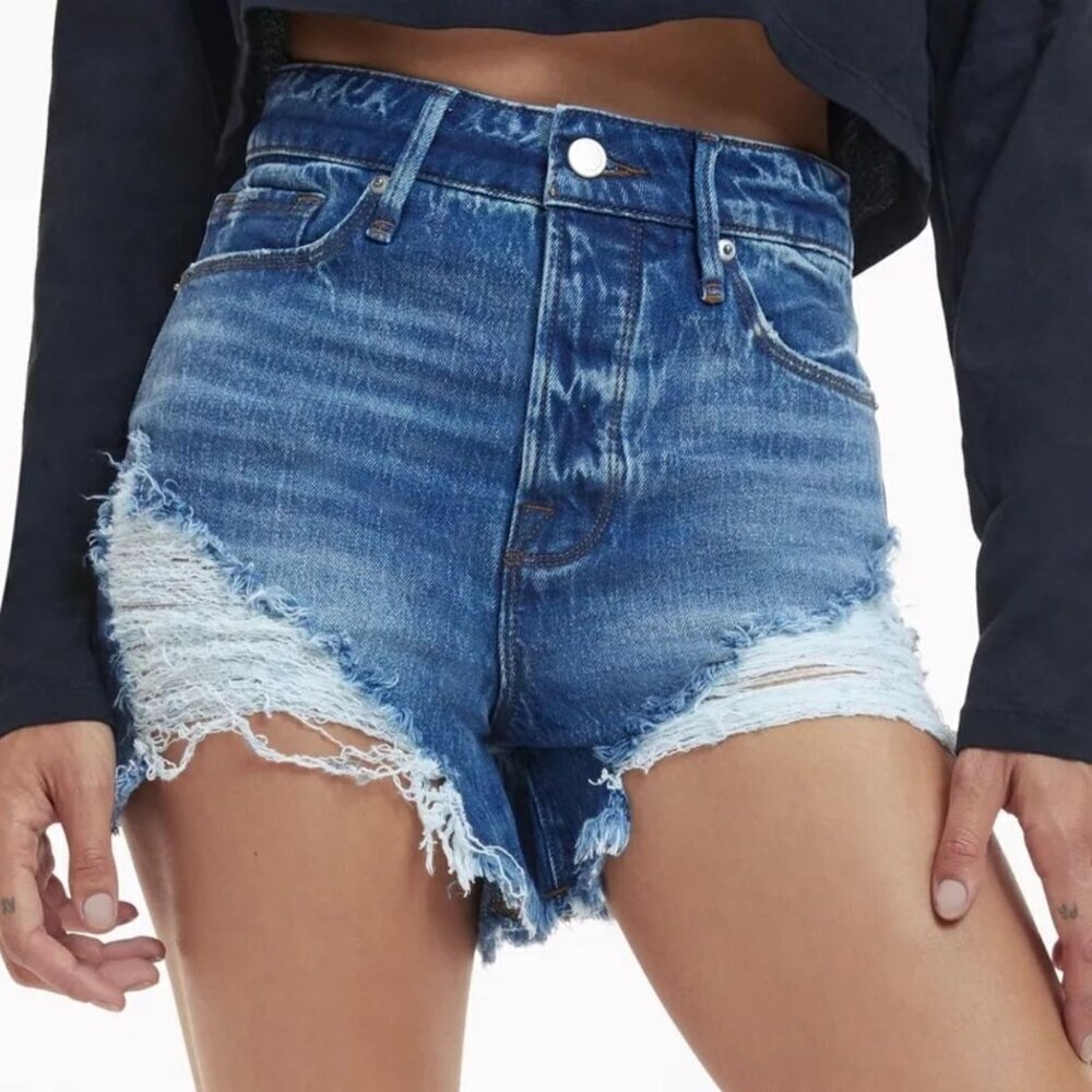 Good American *NWT* Shorts size 27/4